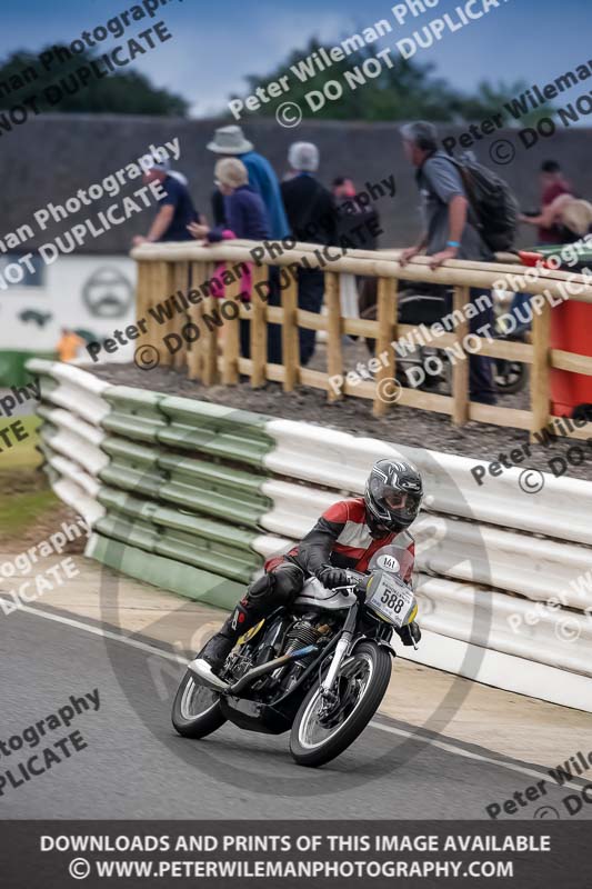 Vintage motorcycle club;eventdigitalimages;mallory park;mallory park trackday photographs;no limits trackdays;peter wileman photography;trackday digital images;trackday photos;vmcc festival 1000 bikes photographs